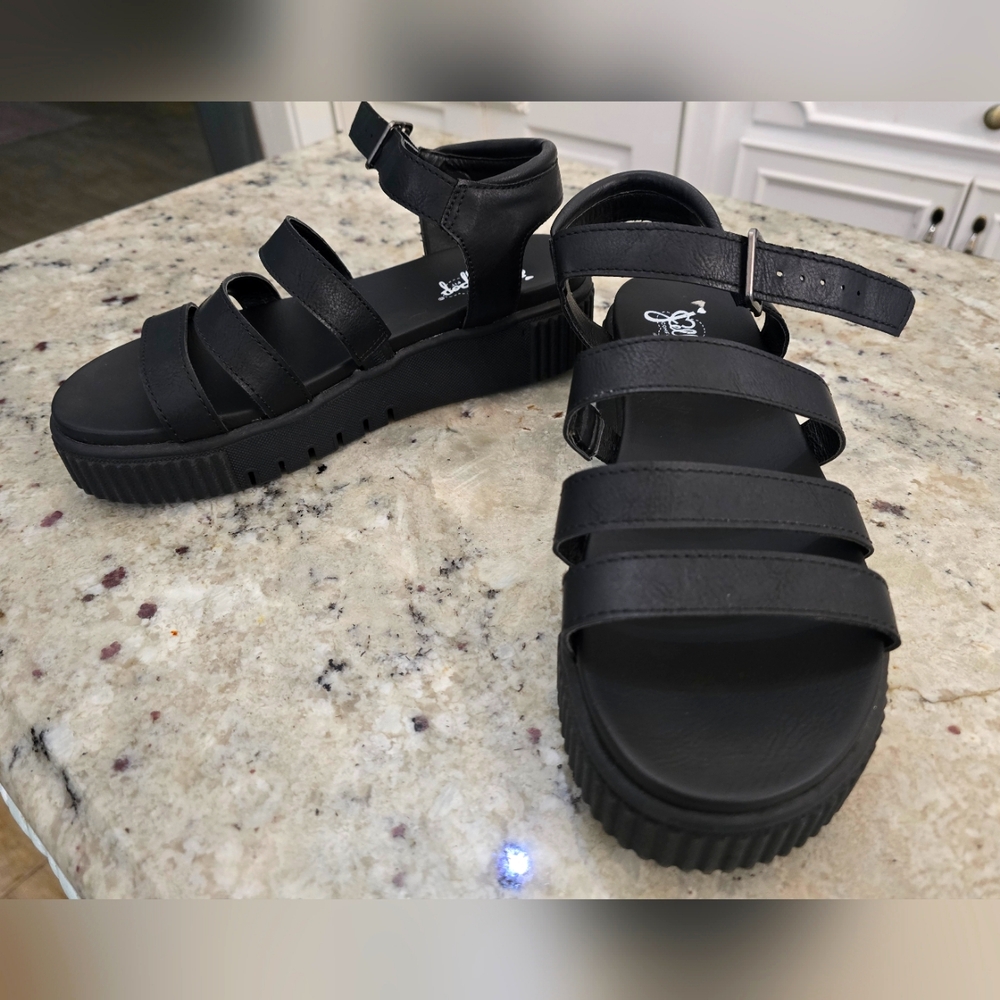 Jellypop platform sandals